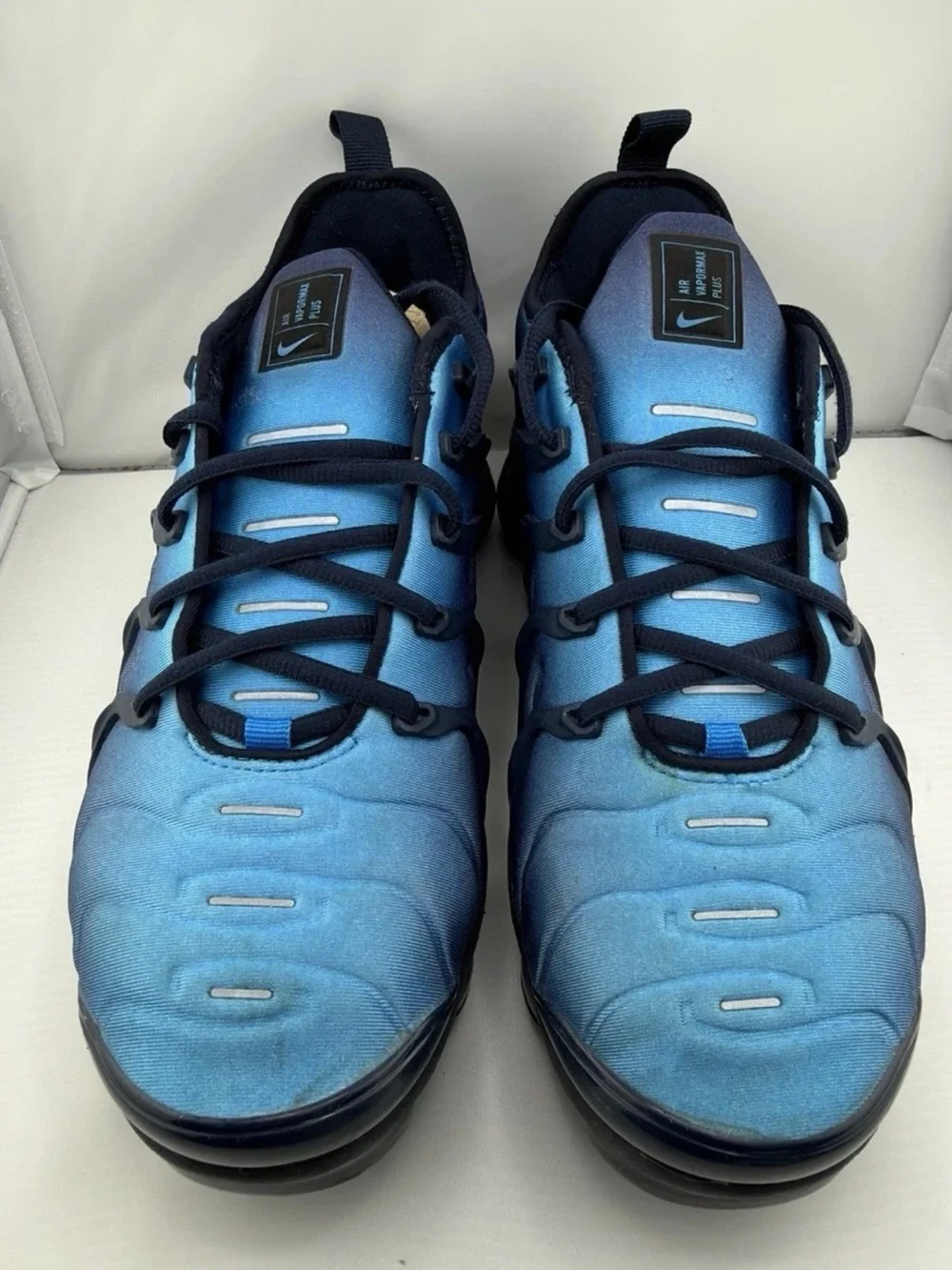 Nike Men’s Blue Gradient VaporMax Plus Sneakers